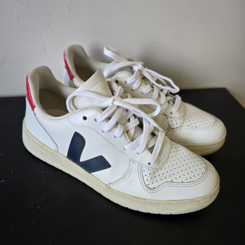 Veja Women's Sneakers 38